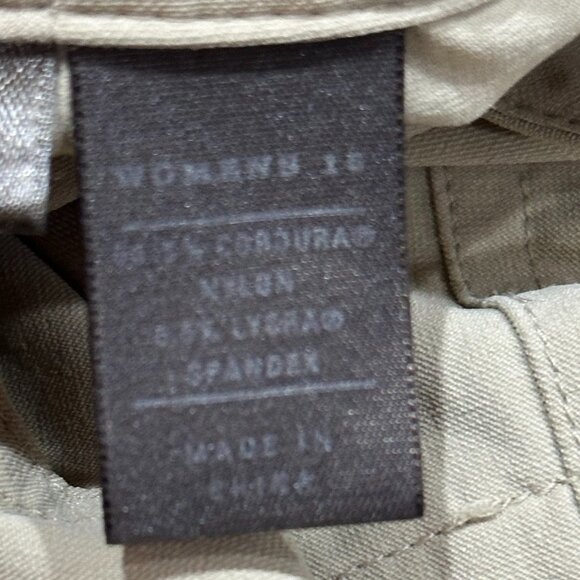 REI Khaki Cargo 9" Shorts Size 16 Outdoors Hiking‎ Lightweight Summer - Picture 10 of 11